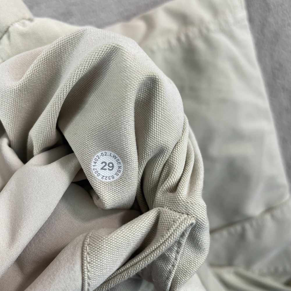 Lululemon Light Utilitech Cargo Pocket High-Rise Barrel Pants Wmn 29 Ivory $148 - Picture 3 of 9